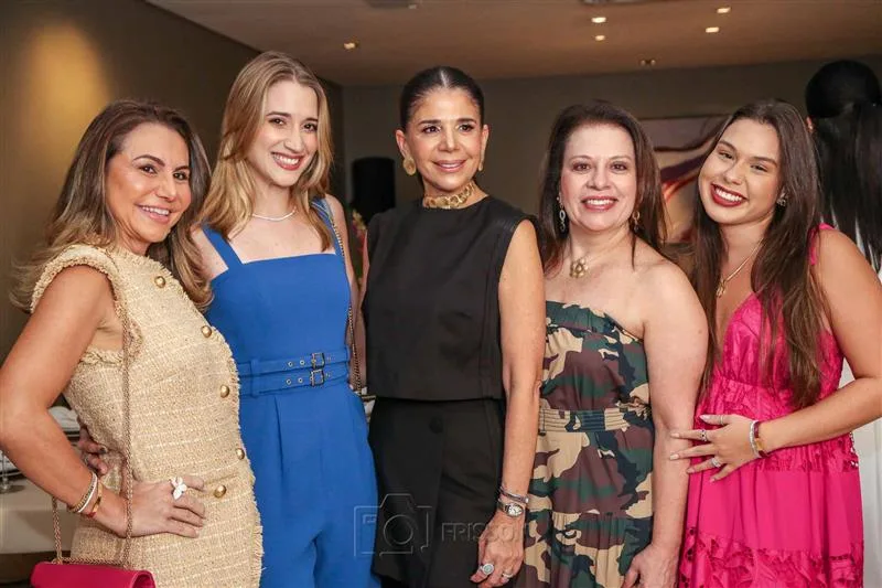 Adriana Queiroz, Pietra Pinheiro, Maria Lúcia Negrão, Anazelia e Eduarda Gadelha