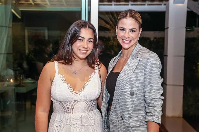 Ana Julia e Juliana Roma