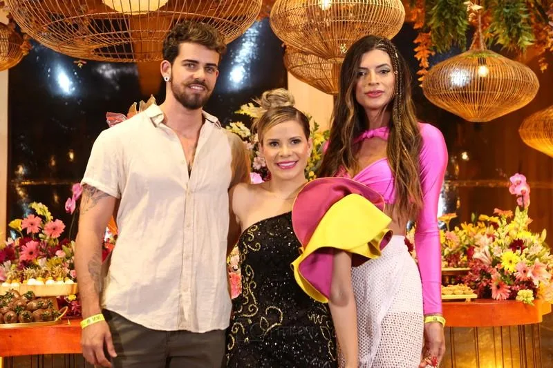 Alex Andrade, Michele França e Nicole Vargas