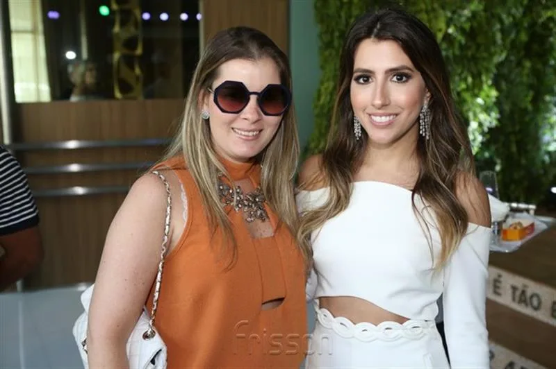 Adriana Loureiro e Thayra Romcy