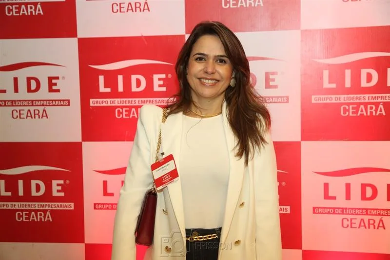 Camila Benevides