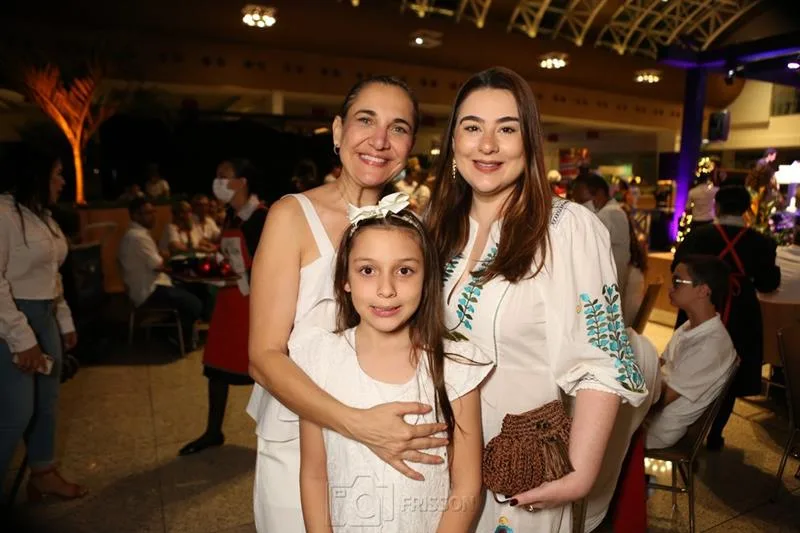 Andrea, Maria Eduarda e Lia Pinheiro