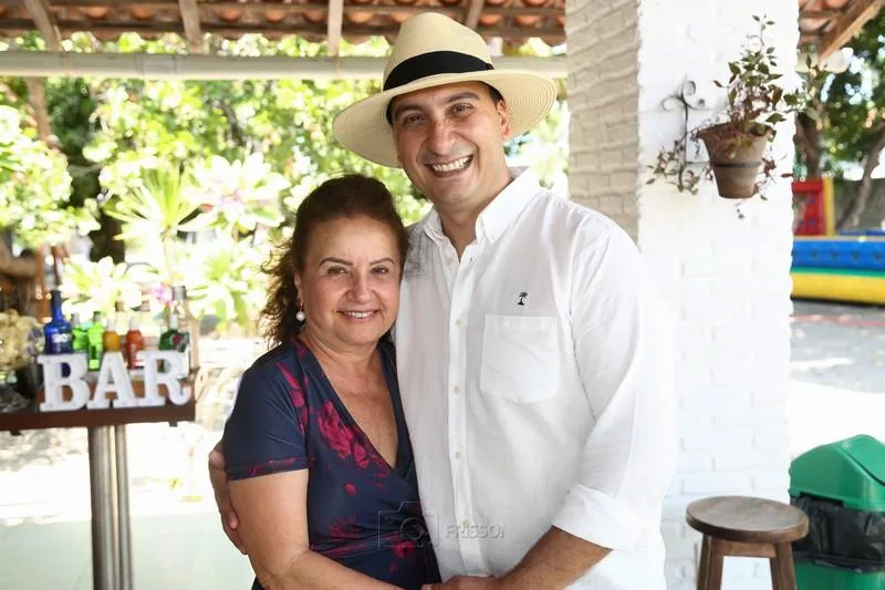 Ana Maria e Iuri Aragão
