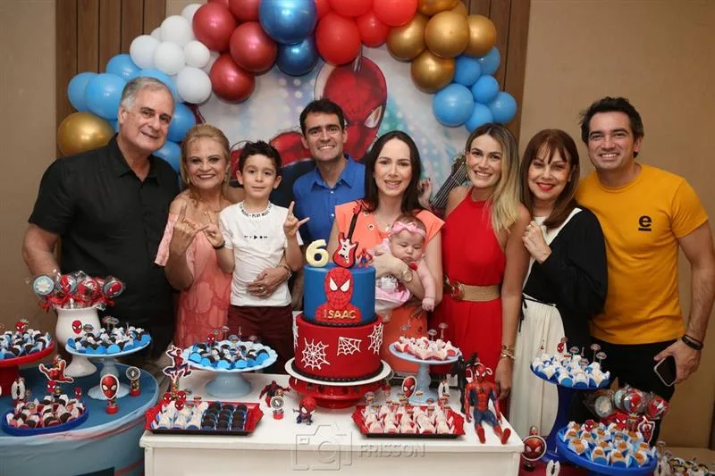 Arthur, Excelsa, Isaac, Arthur Costa Lima e Isabela, Mariana Furlan, Juliana, Eliane Hissa e Daniel Borges