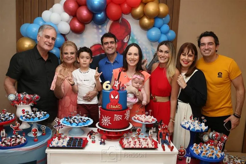 Arthur, Excelsa, Isaac, Arthur Costa Lima e Isabela, Mariana Furlan, Juliana, Eliane Hissa e Daniel Borges