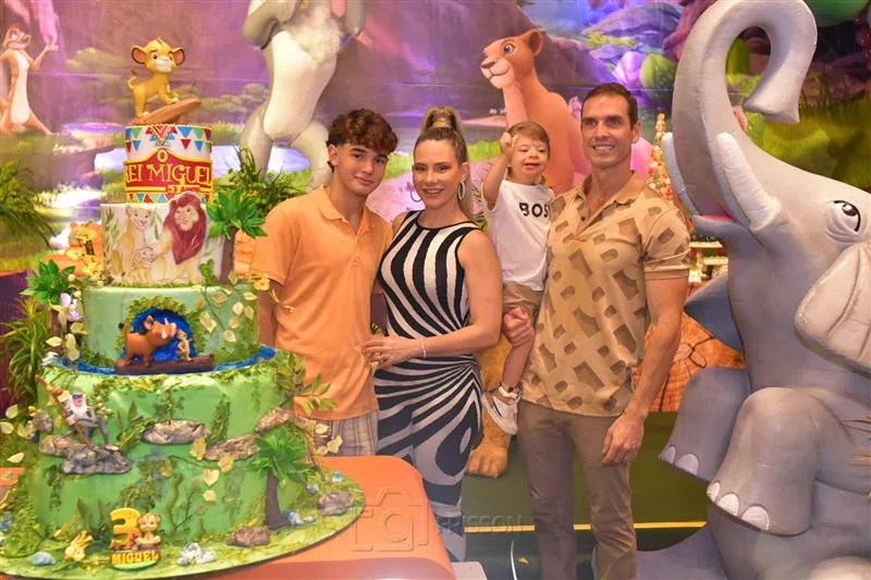 Vitor Filho, Gaída, Miguel Neto e Flavio Furtado