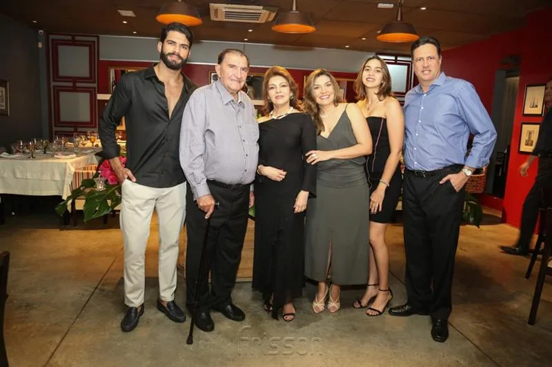 50 Anos de Danielle Lopes