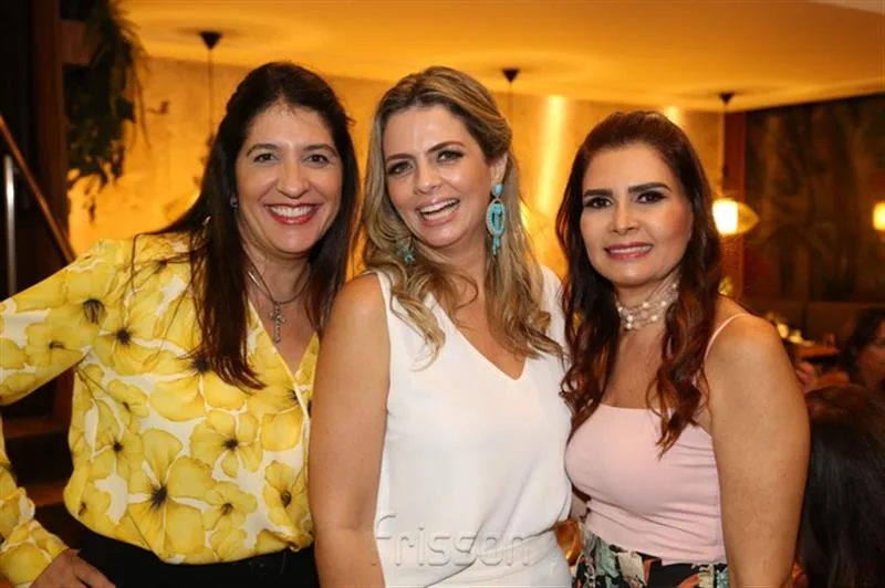 Elisa Oliveira, Taís Pinto e Lorena Pouchain