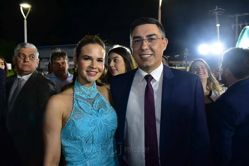 Aline Freitas e Júnior Castro