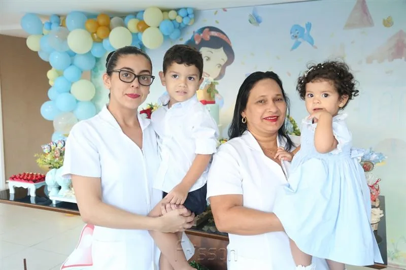 Adriana Sousa, Lucas Cabral, e Regina Andrade e Luisa Cabral