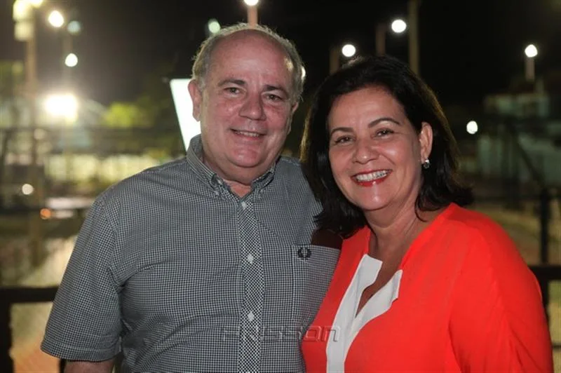 Antônio José e Mônica Vieira