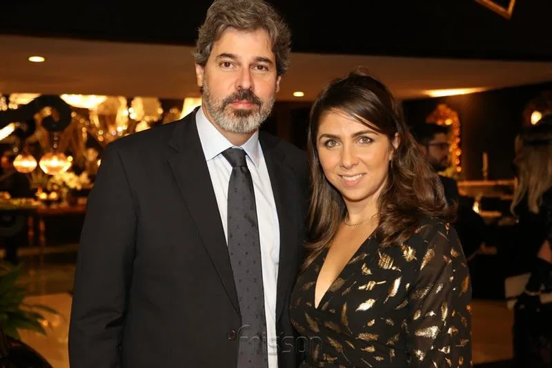 Andre Santos e Nabira Acario
