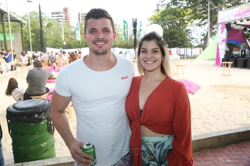 César Peixoto e Marcele Gonçalves