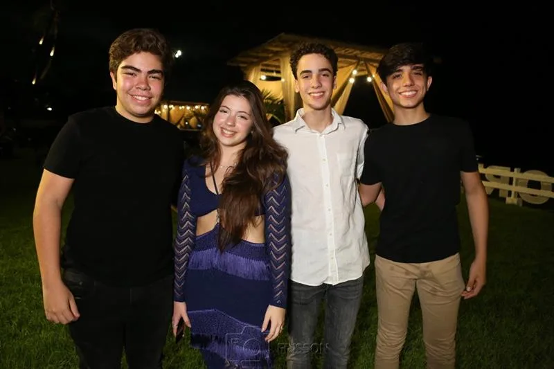 Arthur Maia, Maria Giulia Ibiapina, Henrique Bezerra e Felipe Maia