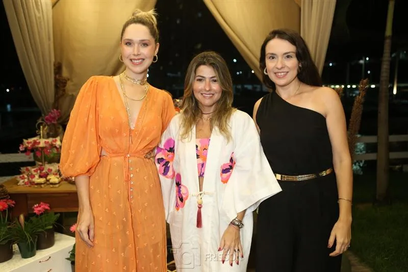 Camila Santana, Fabiana Ibiapina e Leyliane Pinheiro