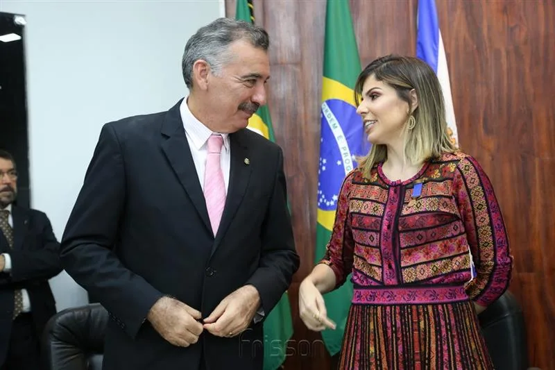 Artur Bruno e Carol Bezerra