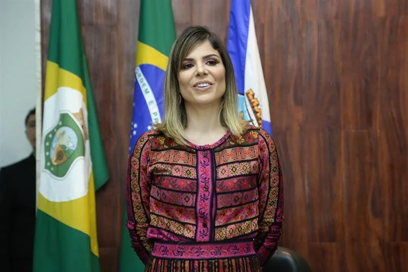 Carol Bezerra