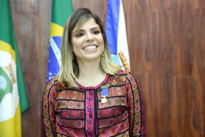 Carol Bezerra