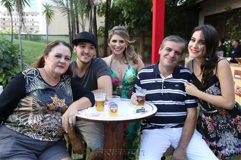 Anaide Melo, Davi Gomdim, Nathália da Escóssia, Antonio Luz e Duda Riedel