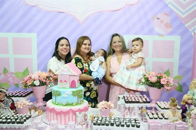 Barbara, Claudia Paz, Benicio Soares e Giulia Helena Jinkings