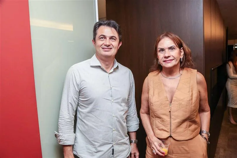Eliardo Vieira e Mônica Rocha