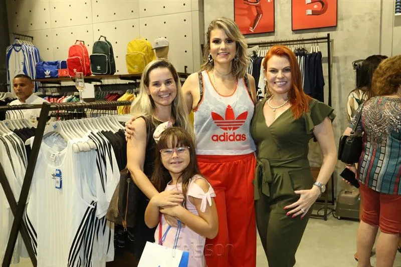 Ana Alice, Sara Fortes, Carine Moreira e Pauliani Campos