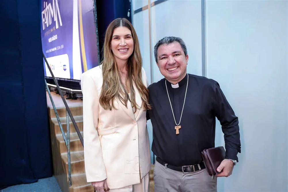 Ticiana de Paula e Padre Vanderlúcio Souza