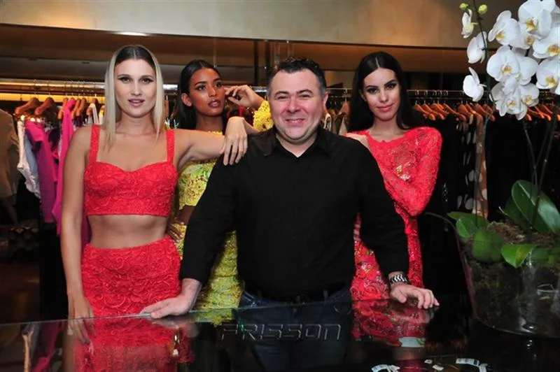 Anaiza Ferreira, Cynthia Mendes e Ariane Miranda e André Monte
