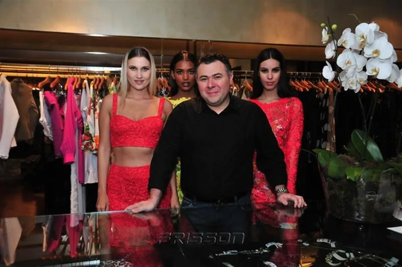 Anaiza Ferreira, Cynthia Mendes e Ariane Miranda e André Monte