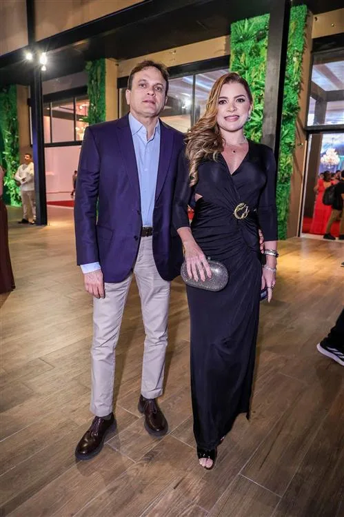 Adriano Barbosa e Kamila Monteiro