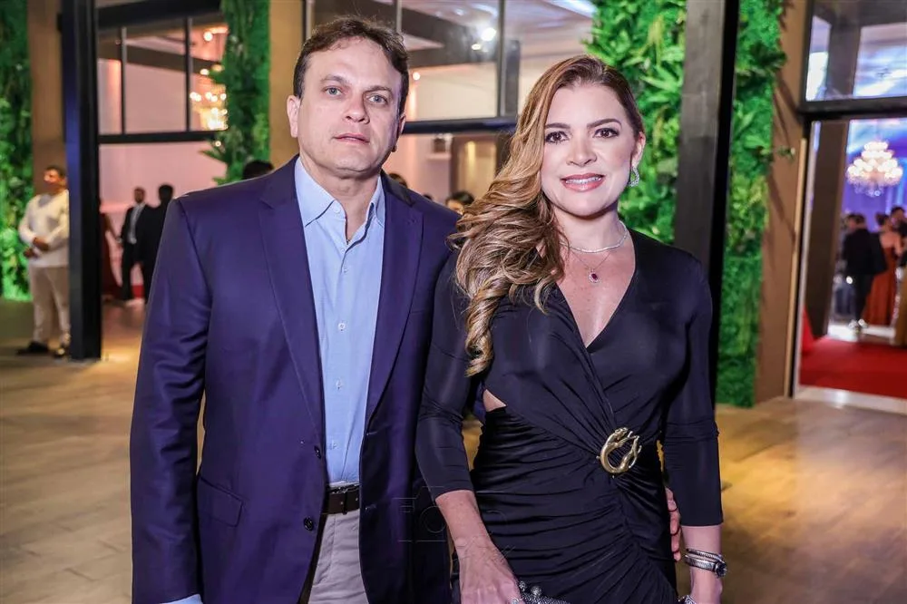 Adriano Barbosa e Kamila Monteiro