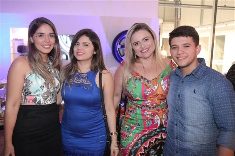 Bárbara Chaves, Rayane Lino, Carolina Moura e Bruno Henrique