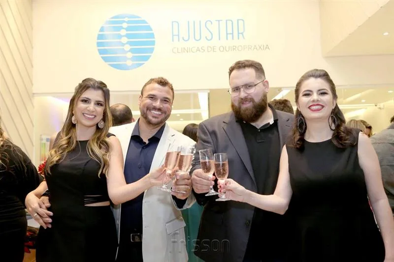 Bruna e Thyago Passos, Renato e Samantha Correia