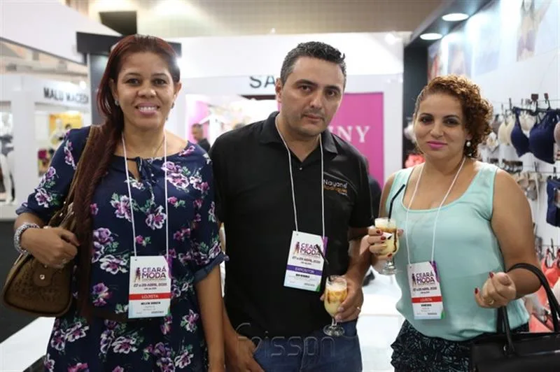 Hellen Souza, Iran Mendonça e Vanessa Moraes