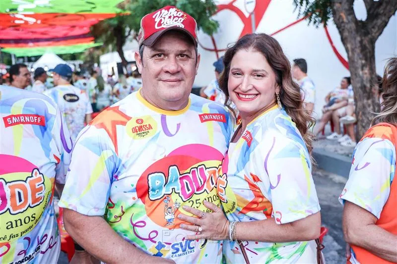Adriano Assunção e Karina Bezerra