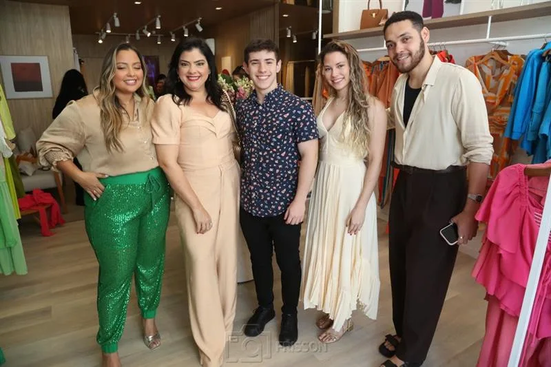 Licia Melo, Viviane Almada, Leticia Farias, Guilherme Moitas e Felipe Sousa