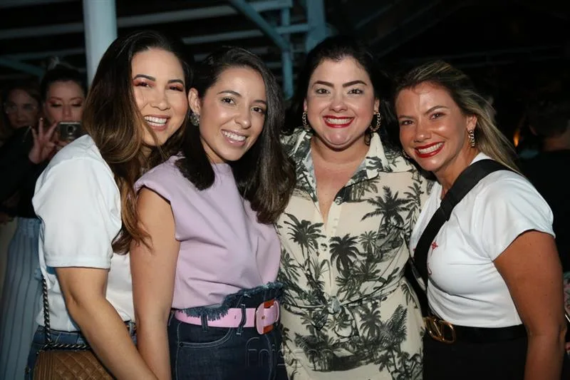 Carol Yamazaki, Monique Benevides, Viviane Almada e Vanessa Queirós