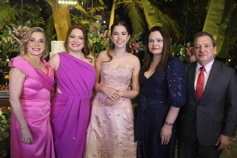 Beatriz, Manuela, Valentina Viana, Karla e Durval Maia