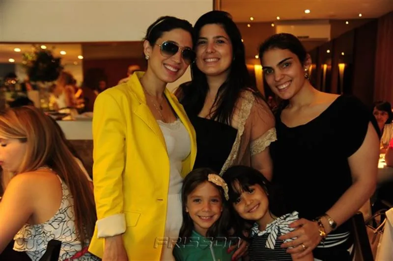 Renata Marinho, Raquel Cavalcante, Júlia Souza, Marcela Cavalcante e Isabela Marinho