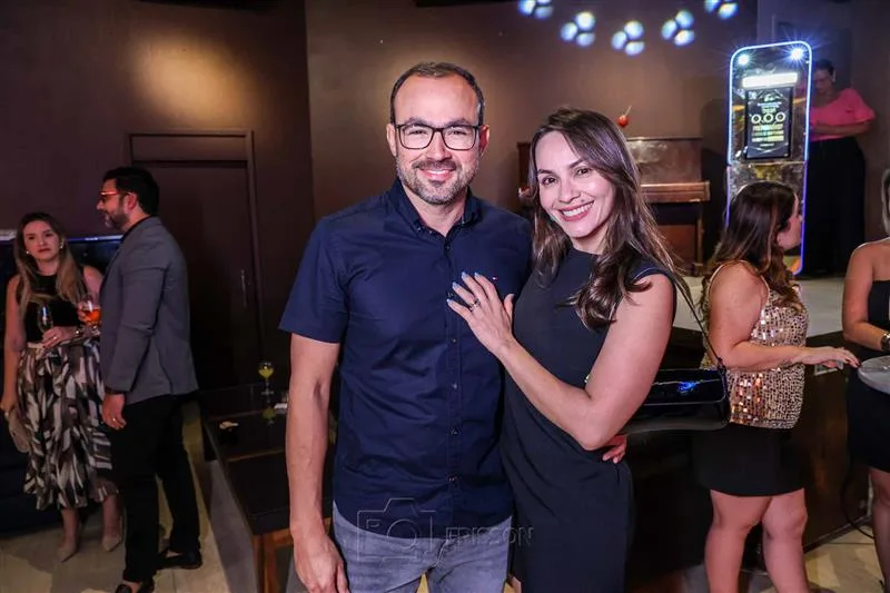 Carlos Alberto e Karliane Mendes