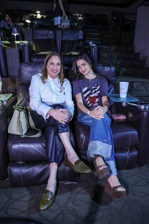 Ana Claudia Canamary e Bruna Bezerra de Menezes