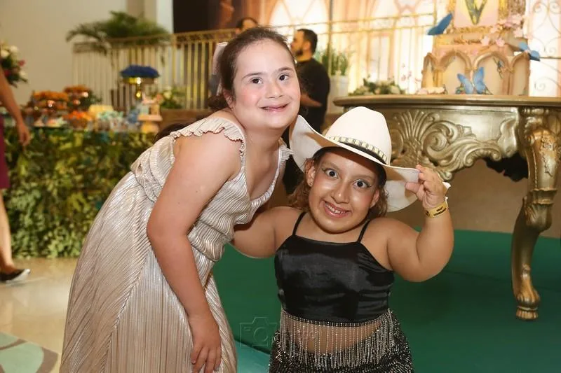 Alice Holanda e Maria Clara