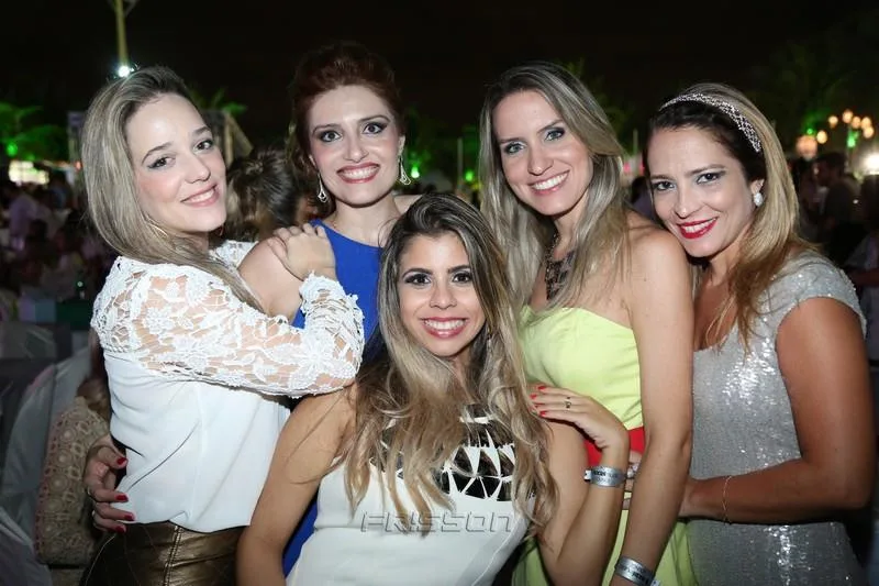 Babi Colares, Gabriele Lins, Priscila Moraes, Sabrina Goes e Fabíola Fonseca
