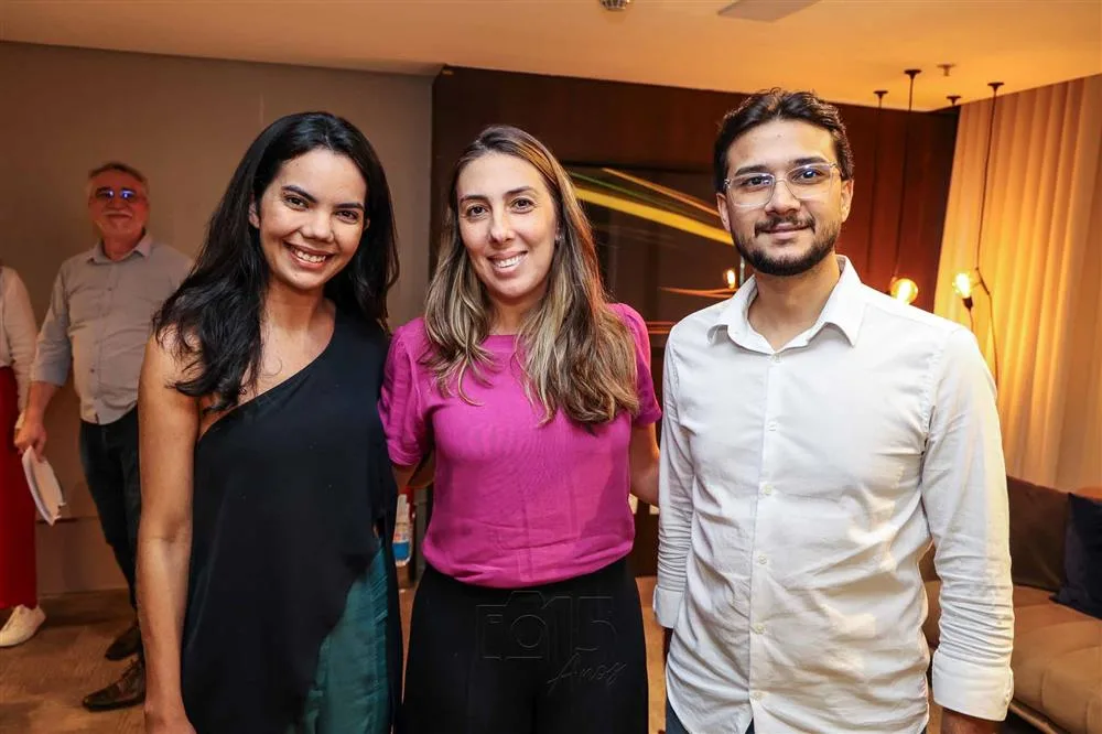 Gabriella Nepomuceno, Leandra Vasconcelos e Leonardo Freire