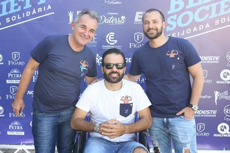 Arturo Veloso, Renan Perdigão e Italo Veloso