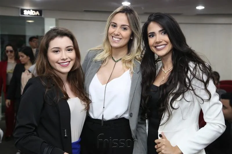 Ana Carolina Moreira, Rebeca Almeida e Thayna Monteiro
