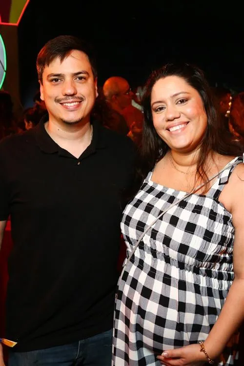 Erick Santos e Gabriela Costa