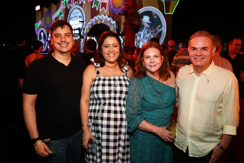 Erick Santos, Gabriela Costa, Fernanda Pessoa e Ésio Souza
