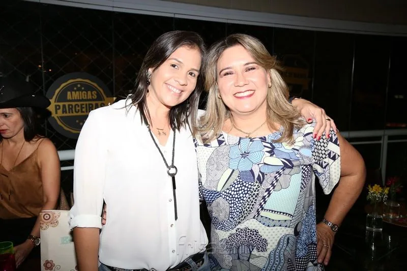 Aline Barbosa e Luciana Mota