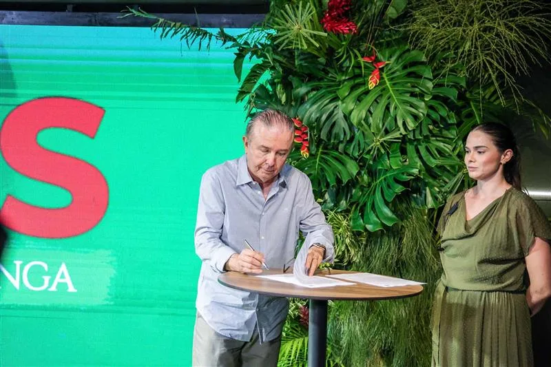 Antônio José Mello